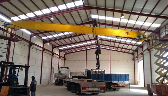 PONTES UNIVIGA - Pontes, Pórticos e talhas Elétricas WGM Equipamentos - Pontes, Pórticos e Talhas Elétricas